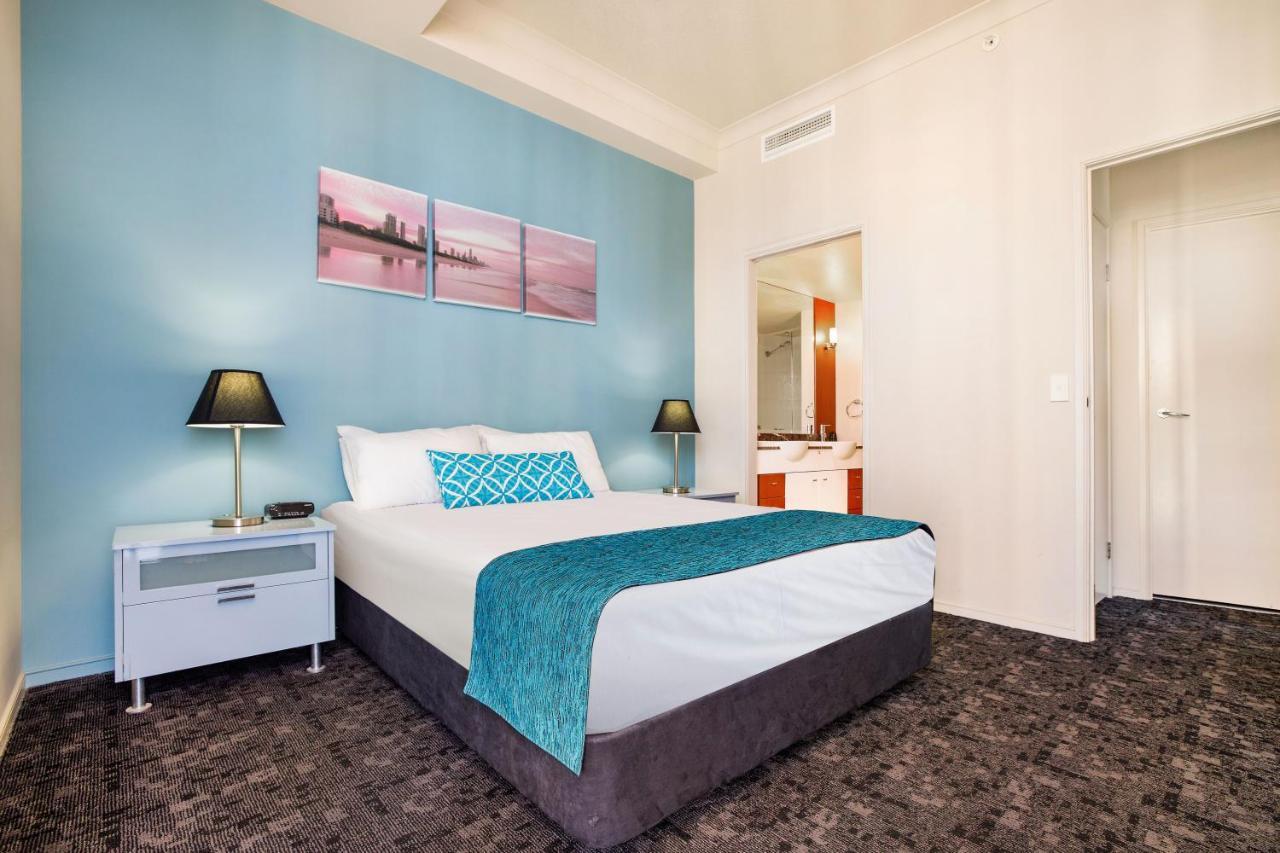 Chevron Renaissance Managed By Gchs Appartement Gold Coast Buitenkant foto